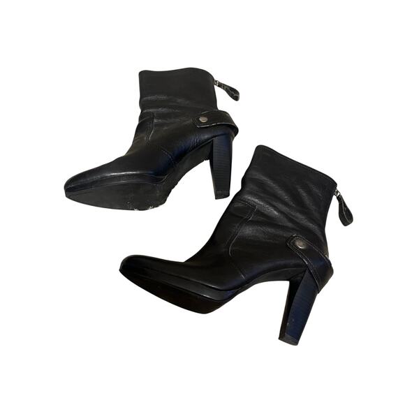 Vera Wang Brown Heeled Leather Boots - back zipper. Sz 8 1/2 - Picture 4 of 9